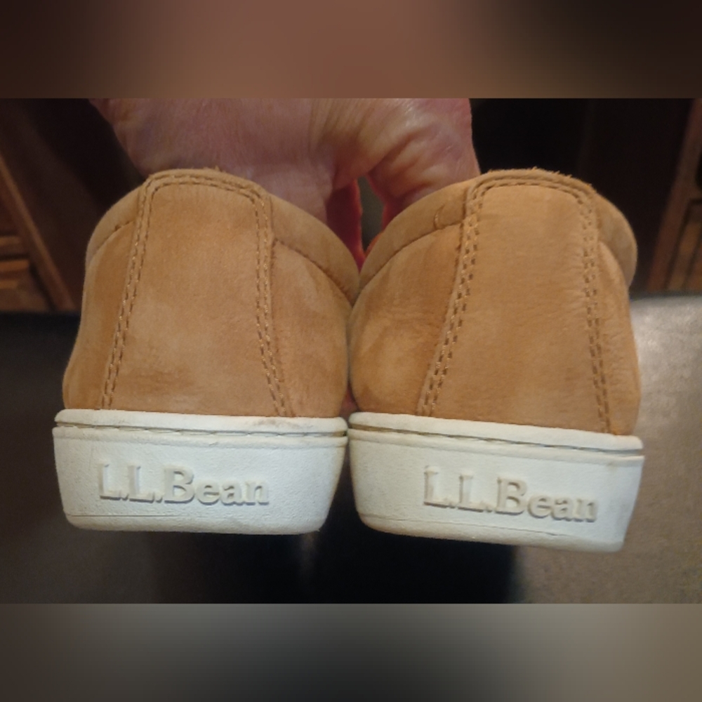 Womens Tan Leather Slip-On Loafers 7.5 - Picture 2 of 4